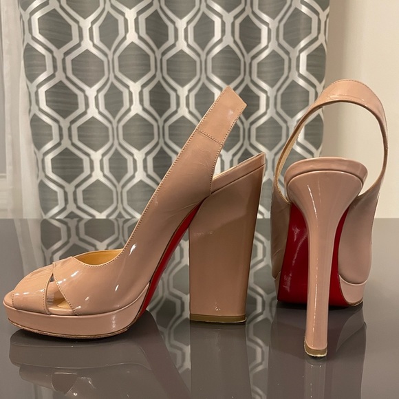 CHRISTIAN LOUBOUTIN SIZE 39, NUDE PATENT, SLING BACK - Picture 7 of 10